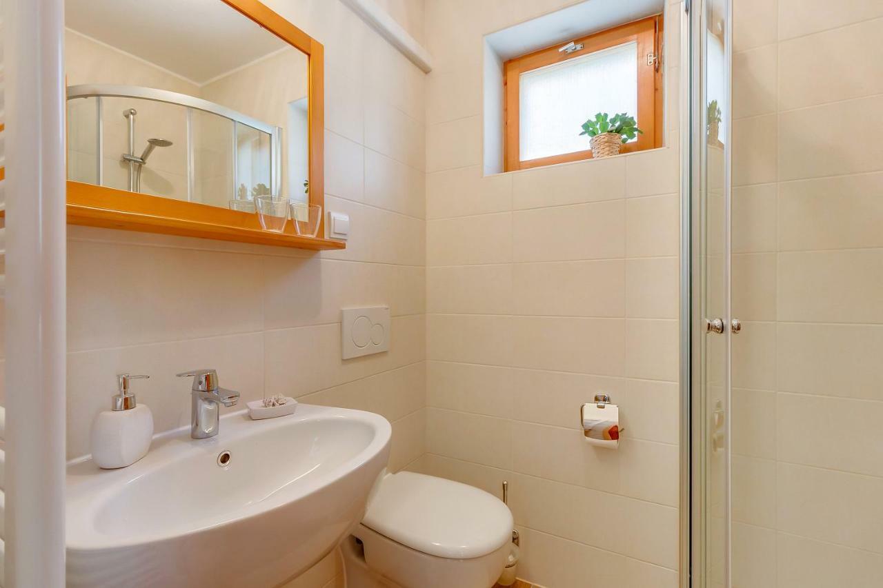 Apartman Pia Mali Lošinj Kültér fotó