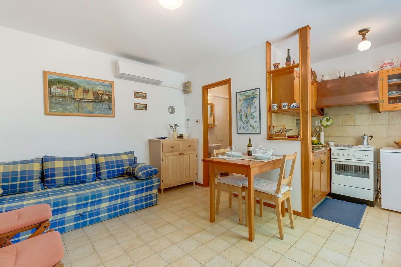 Apartman Pia Mali Lošinj Kültér fotó